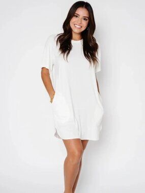 BRAND NEW NEVER WORN Women’s Monuit Short Sleeve White Dress 3XL